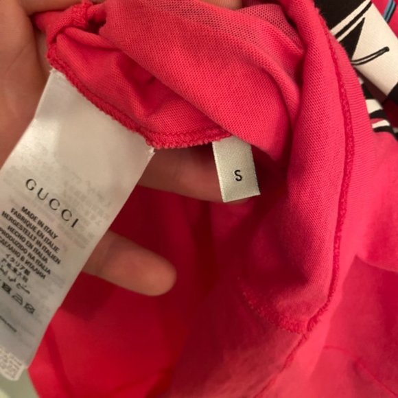 SOLD Gucci Manifesto Logo Women’s Pink T Shirt - Picture 4 of 6